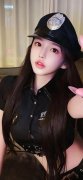 <b>女生脱了衣服让男生桶体验服下载V</b>